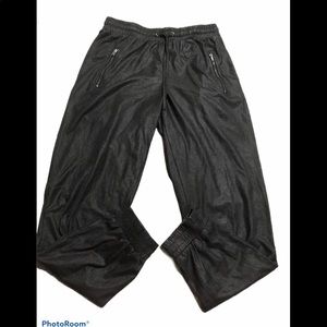 Jessica Simpsons joggers